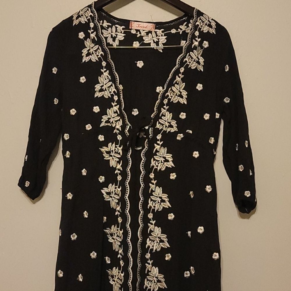 Beautiful, embroidered dress size small